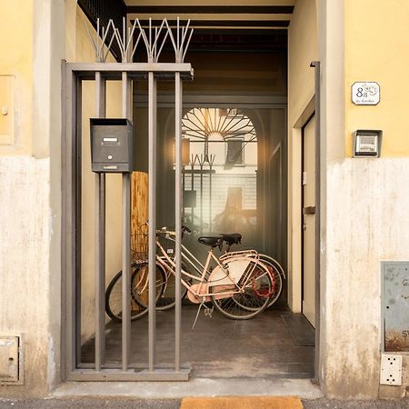 Via Cimabue 8B - Florence Charming Apartments - Metropolitan Loft In Florence - 20 Minute Walk To City Center - Excellent Base For Exploring - Less Than 5 Minute Walk To The Supermarket - Amazing Bakery On The Corner מראה חיצוני תמונה
