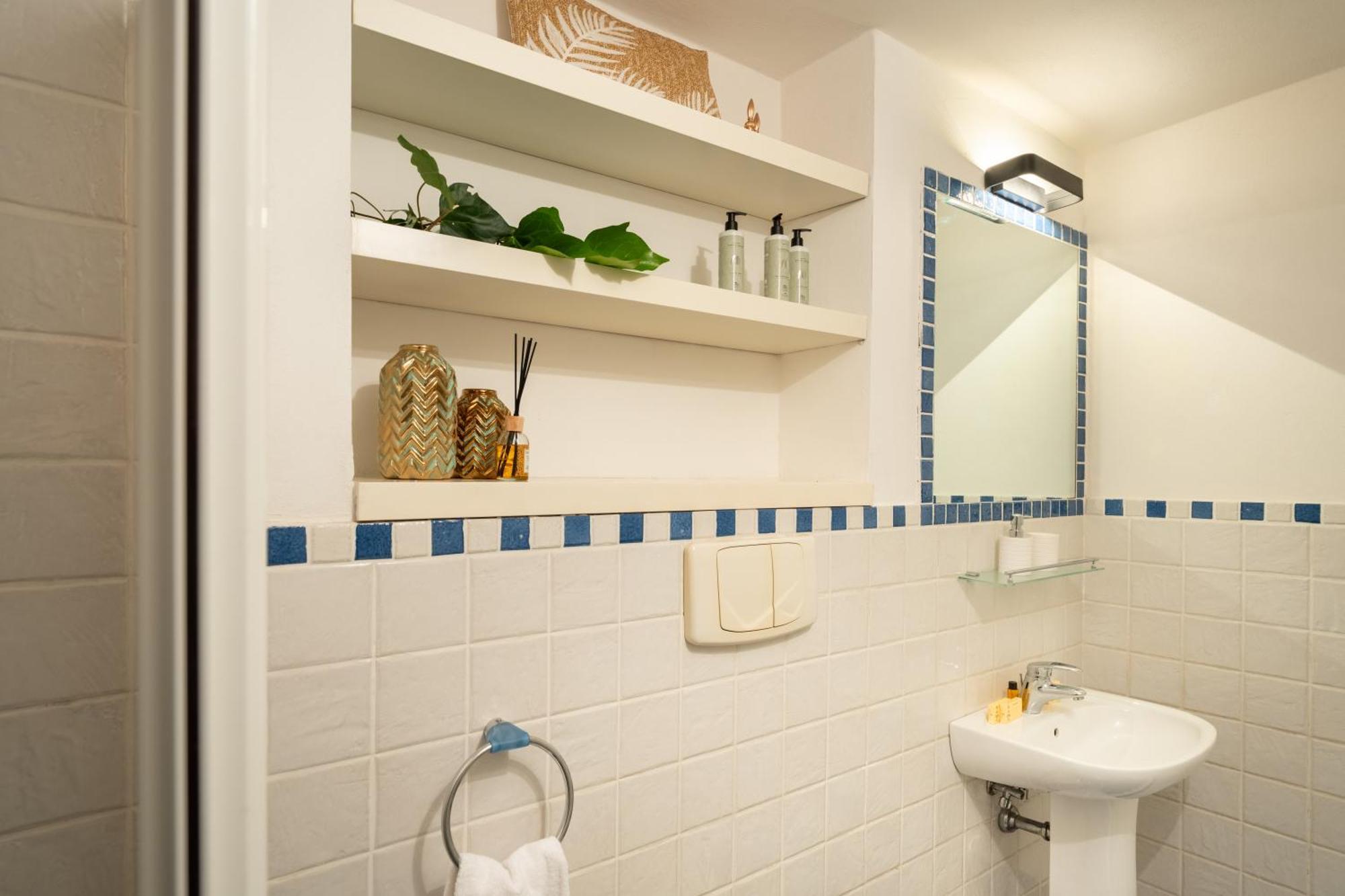 Via Cimabue 8B - Florence Charming Apartments - Metropolitan Loft In Florence - 20 Minute Walk To City Center - Excellent Base For Exploring - Less Than 5 Minute Walk To The Supermarket - Amazing Bakery On The Corner מראה חיצוני תמונה