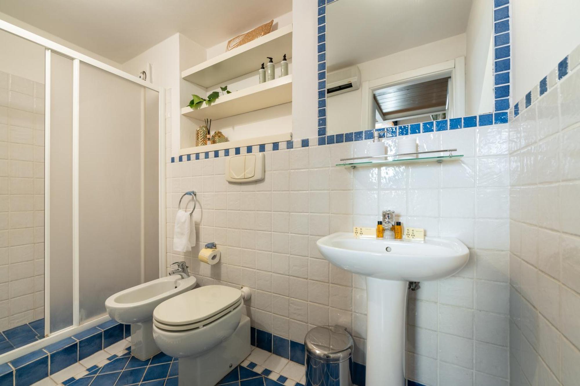 Via Cimabue 8B - Florence Charming Apartments - Metropolitan Loft In Florence - 20 Minute Walk To City Center - Excellent Base For Exploring - Less Than 5 Minute Walk To The Supermarket - Amazing Bakery On The Corner מראה חיצוני תמונה