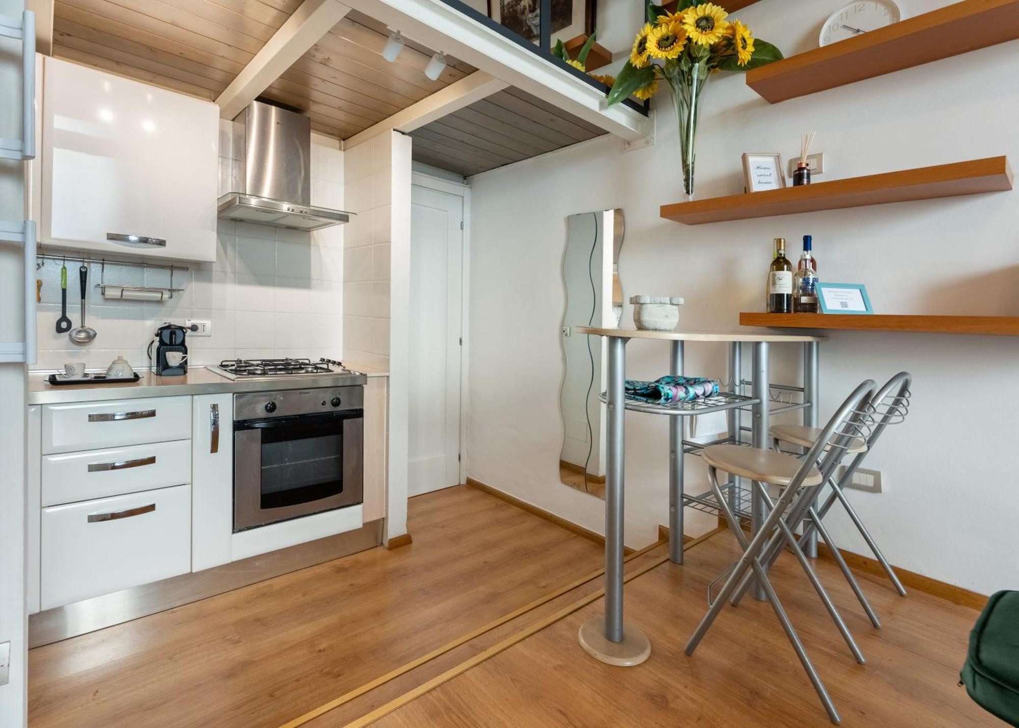 Via Cimabue 8B - Florence Charming Apartments - Metropolitan Loft In Florence - 20 Minute Walk To City Center - Excellent Base For Exploring - Less Than 5 Minute Walk To The Supermarket - Amazing Bakery On The Corner מראה חיצוני תמונה